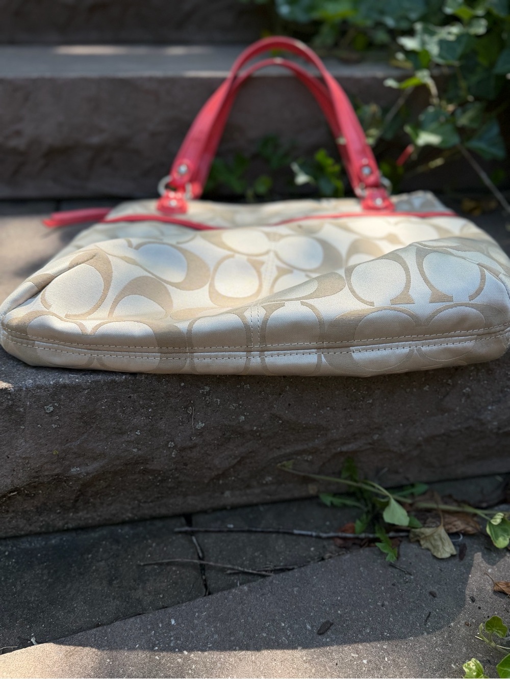 Coach Poppy Y2K Signature Glam Tote Taupe Beige Metallic Red Trim 2 Hangtags - Picture 7 of 13